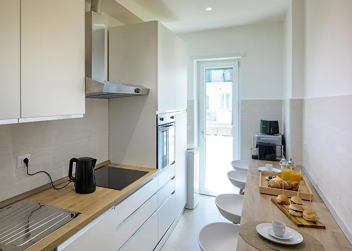 Apartamento Luxury Domus- Metro Malatesta Roma
